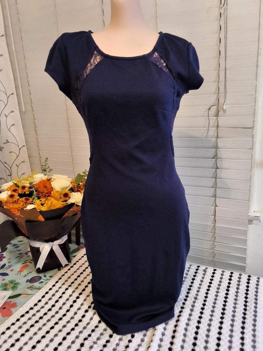heart&soul Lace Panel Mini Dress in Blue Size Medium